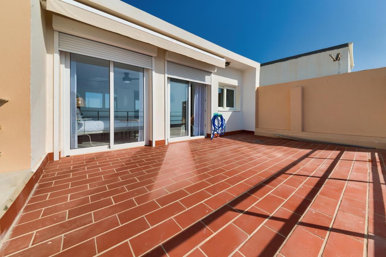 Holidays2Fuengirola Duplex With Stunning Sea View, Terraces,1St Line Beside Port ภายนอก รูปภาพ