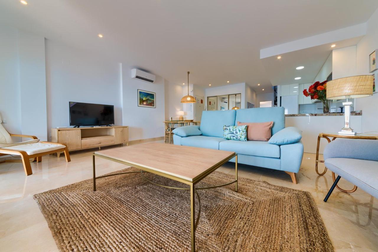 Holidays2Fuengirola Duplex With Stunning Sea View, Terraces,1St Line Beside Port ภายนอก รูปภาพ