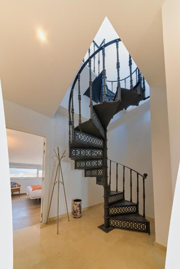 Holidays2Fuengirola Duplex With Stunning Sea View, Terraces,1St Line Beside Port ภายนอก รูปภาพ