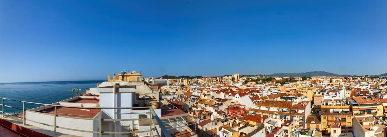 Holidays2Fuengirola Duplex With Stunning Sea View, Terraces,1St Line Beside Port ภายนอก รูปภาพ
